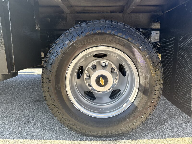 2021 Chevrolet Silverado 3500 Work Truck   - Photo 10 - Arlington, TX 76011