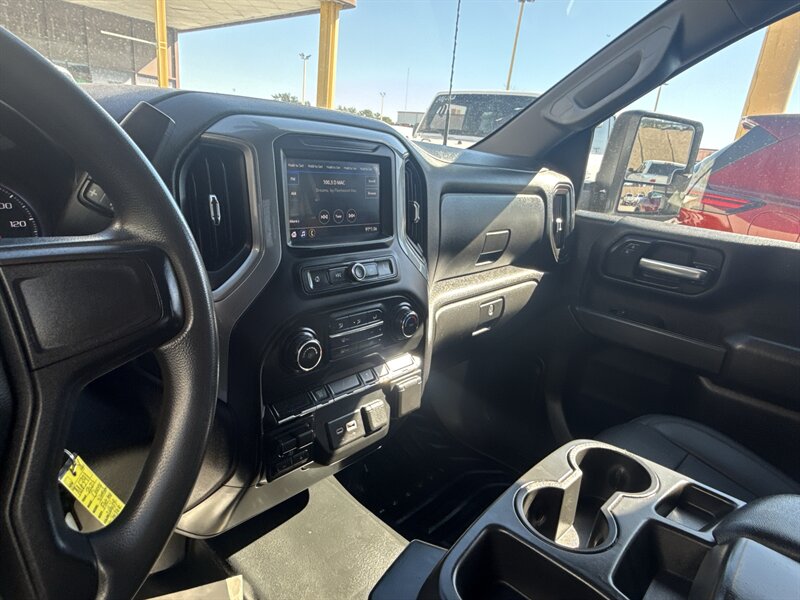 2021 Chevrolet Silverado 3500 Work Truck   - Photo 27 - Arlington, TX 76011