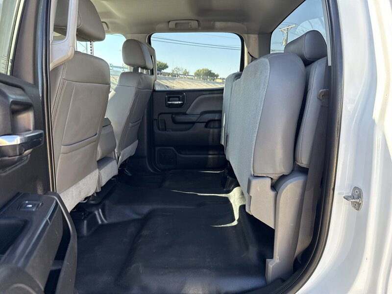 2018 Chevrolet Silverado 2500 Work Truck - Photo 15 - Arlington, TX 76011