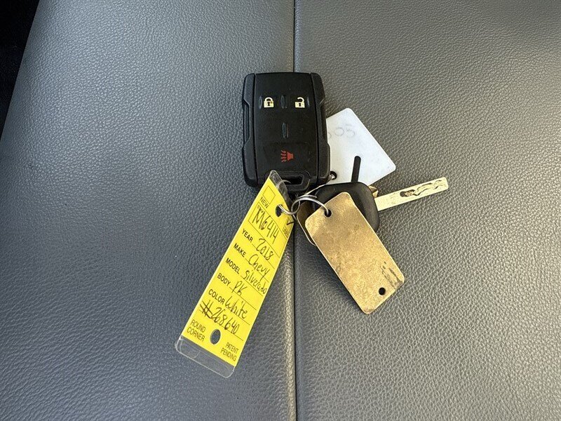 2018 Chevrolet Silverado 2500 Work Truck - Photo 29 - Arlington, TX 76011