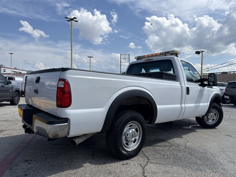 2015 Ford F-250 XL - Photo 5 - Arlington, TX 76011