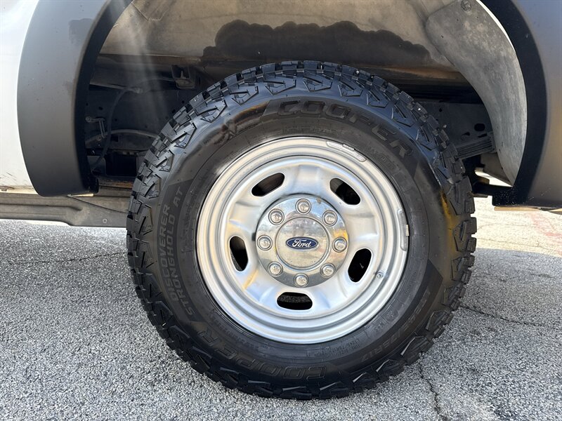 2015 Ford F-250 XL - Photo 10 - Arlington, TX 76011
