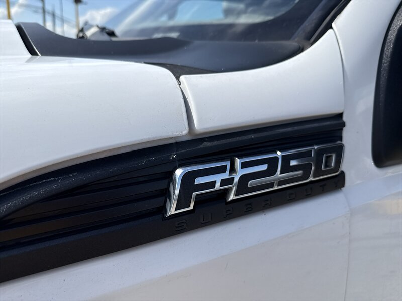 2015 Ford F-250 XL - Photo 11 - Arlington, TX 76011