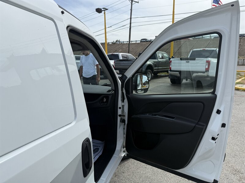 2019 RAM ProMaster City Tradesman SLT - Photo 16 - Arlington, TX 76011