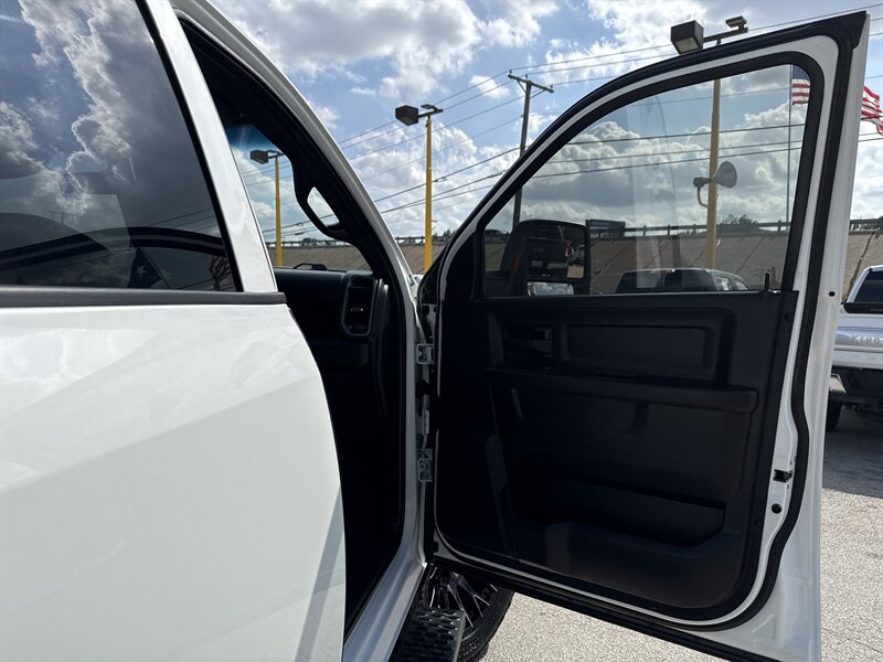 2024 RAM 2500 Tradesman - Photo 16 - Arlington, TX 76011