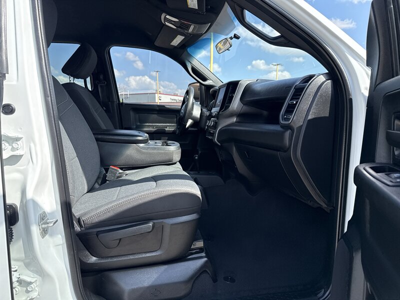 2024 RAM 2500 Tradesman - Photo 17 - Arlington, TX 76011