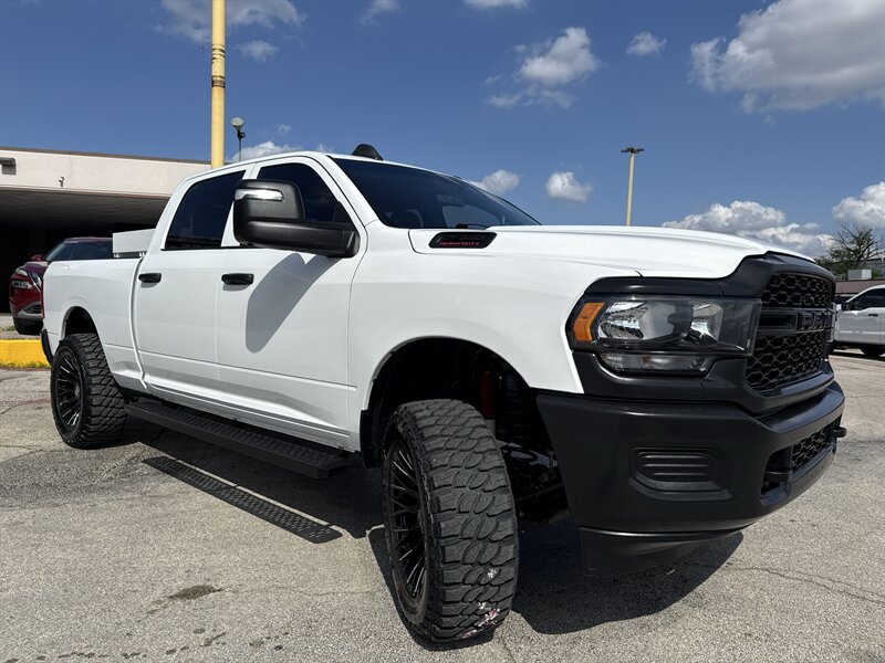 2024 RAM 2500 Tradesman - Photo 3 - Arlington, TX 76011