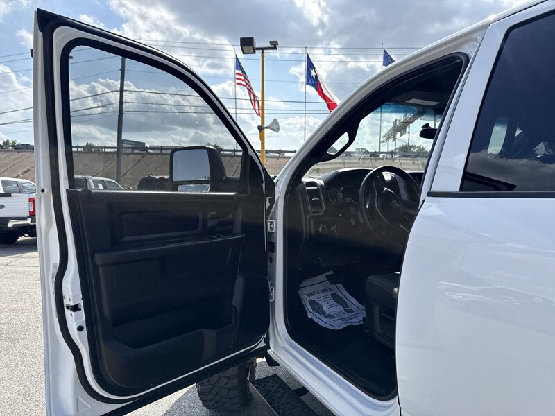 2024 RAM 2500 Tradesman - Photo 12 - Arlington, TX 76011