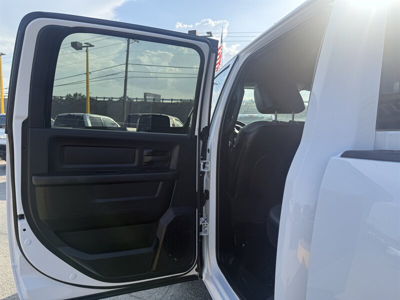 2022 RAM 2500 Tradesman - Photo 17 - Arlington, TX 76011