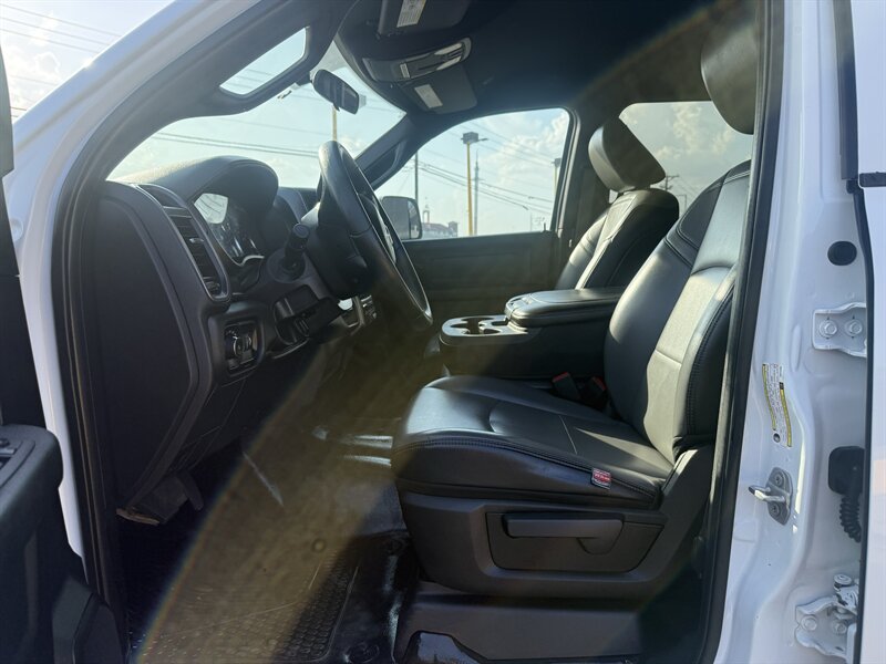 2022 RAM 2500 Tradesman - Photo 16 - Arlington, TX 76011