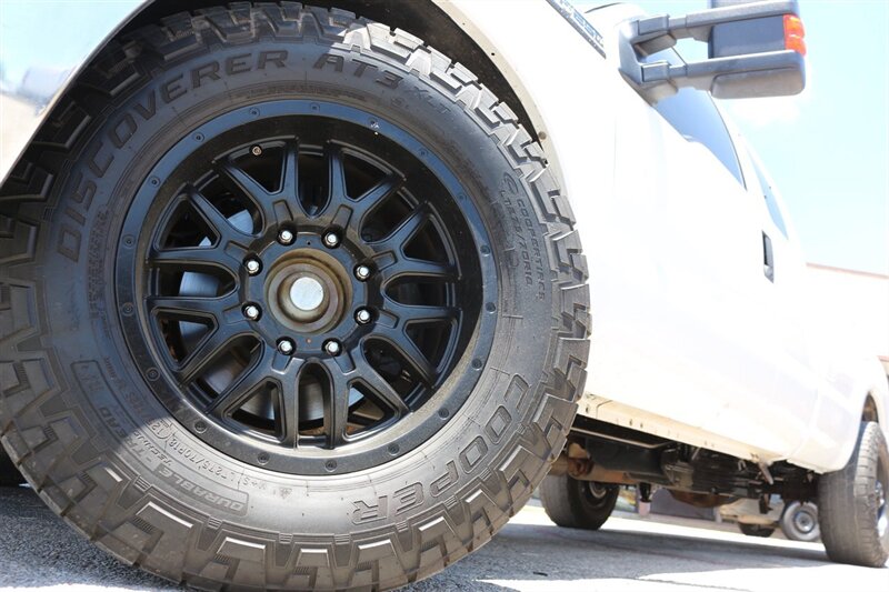 2012 Ford F-250 XL - Photo 2 - Arlington, TX 76011