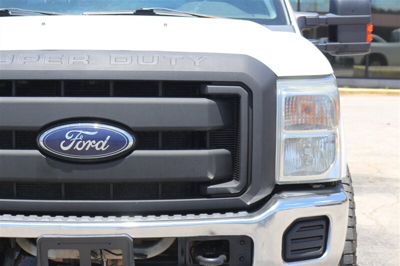 2012 Ford F-250 XL - Photo 13 - Arlington, TX 76011