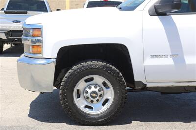 2017 Chevrolet Silverado 2500 Work Truck   - Photo 11 - Arlington, TX 76011