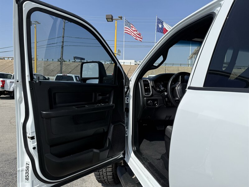 2023 RAM 2500 Tradesman - Photo 12 - Arlington, TX 76011