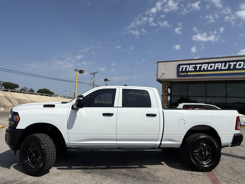 2023 RAM 2500 Tradesman - Photo 9 - Arlington, TX 76011