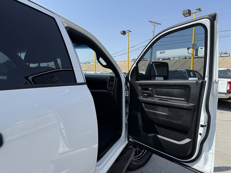 2023 RAM 2500 Tradesman - Photo 15 - Arlington, TX 76011