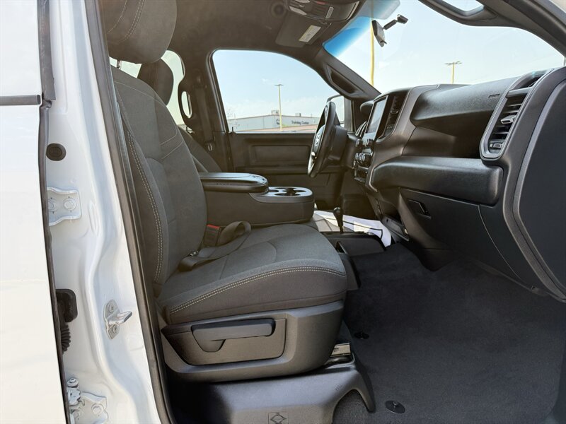 2023 RAM 2500 Tradesman - Photo 16 - Arlington, TX 76011