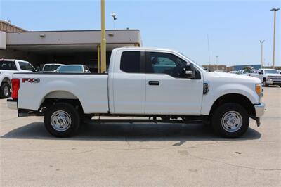 2017 Ford F-250 XL   - Photo 10 - Arlington, TX 76011