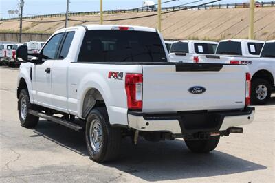 2017 Ford F-250 XL   - Photo 7 - Arlington, TX 76011