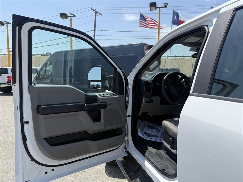 2022 Ford F-250 Super Duty XL - Photo 14 - Arlington, TX 76011