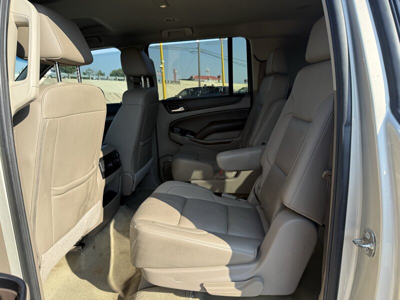 2016 Chevrolet Suburban LT - Photo 16 - Arlington, TX 76011