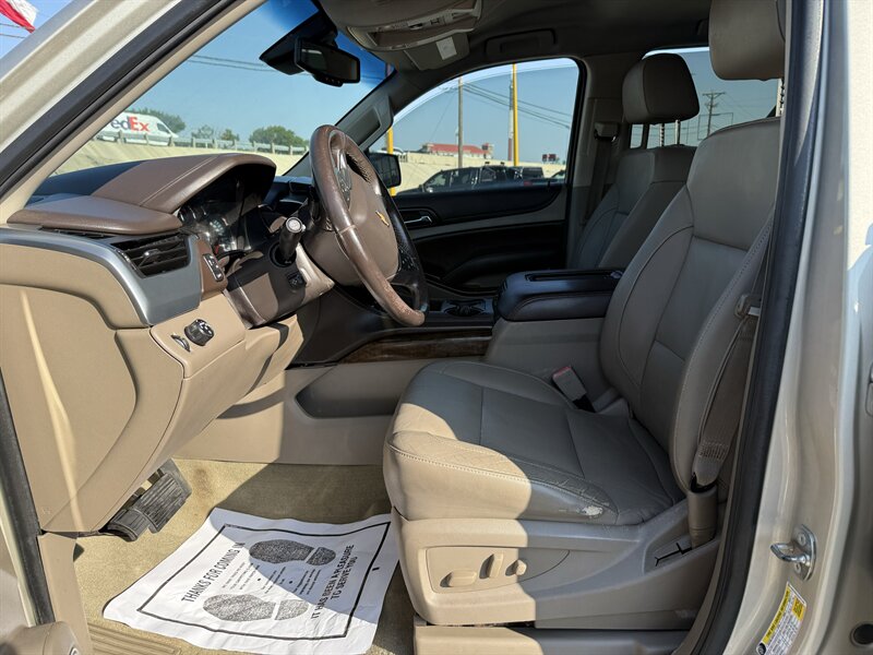 2016 Chevrolet Suburban LT - Photo 14 - Arlington, TX 76011