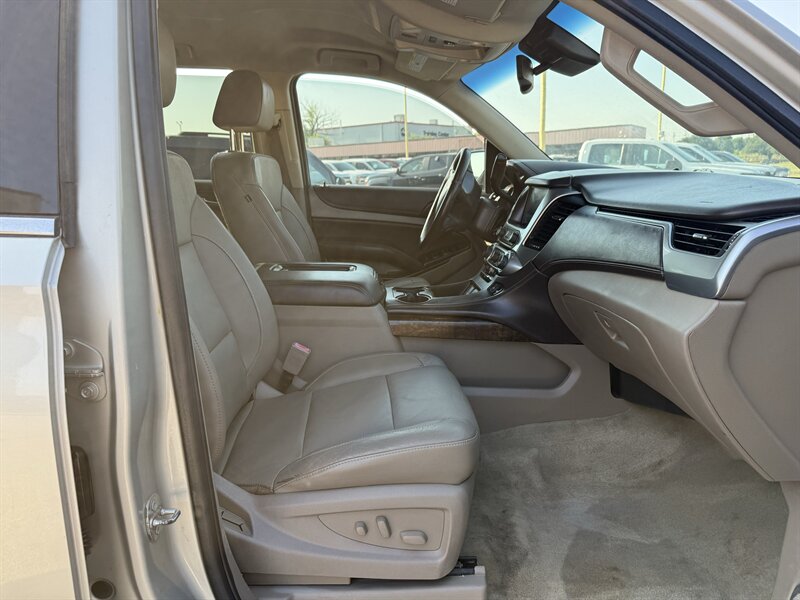 2016 Chevrolet Suburban LT - Photo 18 - Arlington, TX 76011