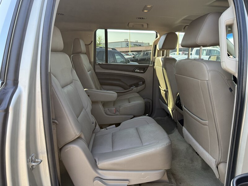 2016 Chevrolet Suburban LT - Photo 20 - Arlington, TX 76011