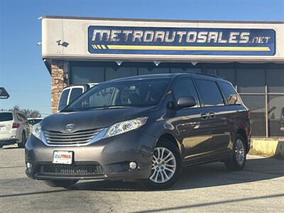 2016 Toyota Sienna XLE 7-Passenger Auto Van
