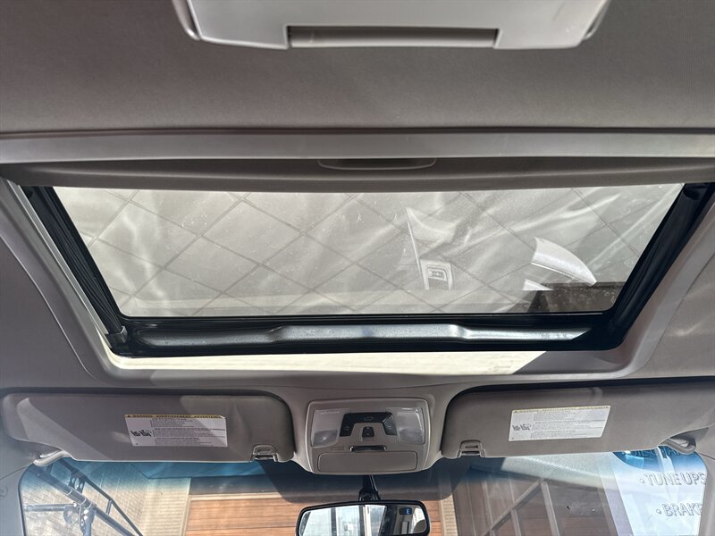 2016 Toyota Sienna XLE 7-Passenger Auto   - Photo 26 - Arlington, TX 76011