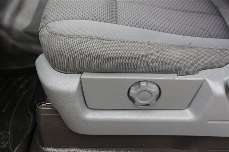 2012 Ford F-150 STX - Photo 27 - Arlington, TX 76011