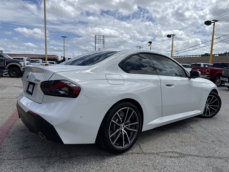 2024 BMW 2 Series 230i - Photo 5 - Arlington, TX 76011