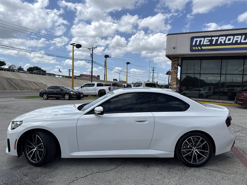 2024 BMW 2 Series 230i - Photo 9 - Arlington, TX 76011