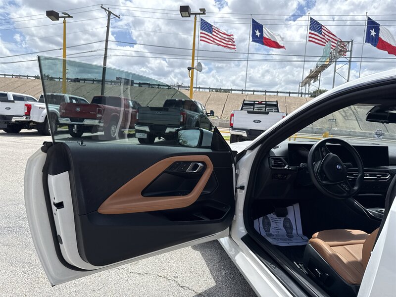 2024 BMW 2 Series 230i - Photo 12 - Arlington, TX 76011