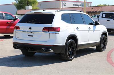 2022 Volkswagen Atlas V6 SE   - Photo 9 - Arlington, TX 76011