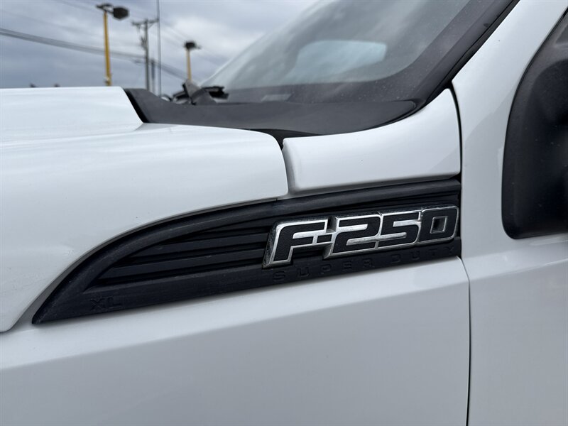2013 Ford F-250 XL - Photo 11 - Arlington, TX 76011