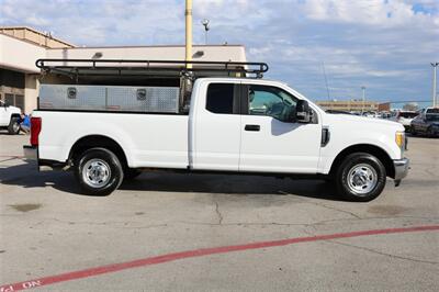 2017 Ford F-250 XL   - Photo 10 - Arlington, TX 76011