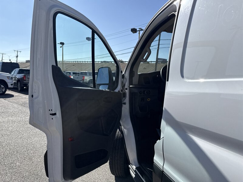 2023 Ford Transit 150 - Photo 13 - Arlington, TX 76011