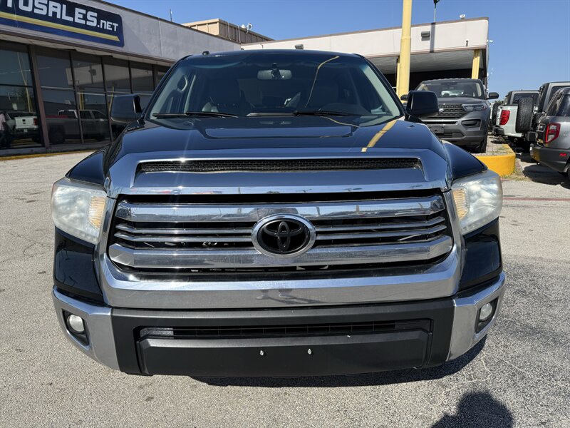2017 Toyota Tundra SR5 - Photo 2 - Arlington, TX 76011