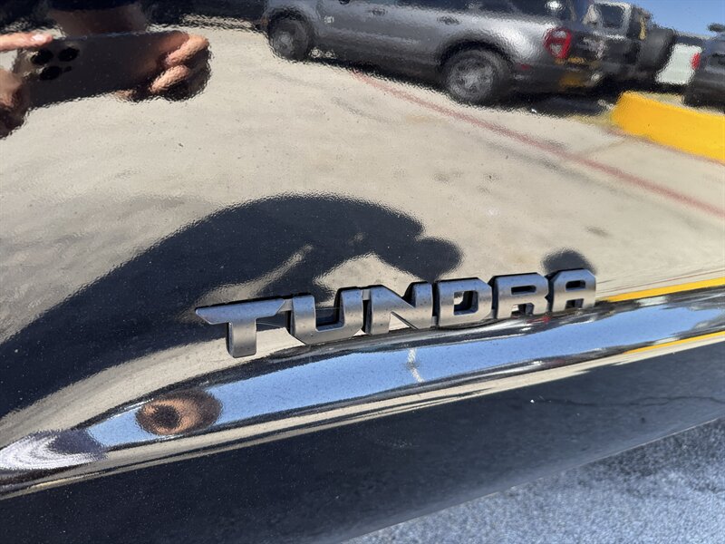 2017 Toyota Tundra SR5 - Photo 12 - Arlington, TX 76011