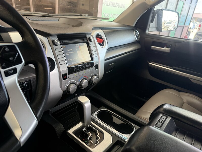 2017 Toyota Tundra SR5 - Photo 28 - Arlington, TX 76011