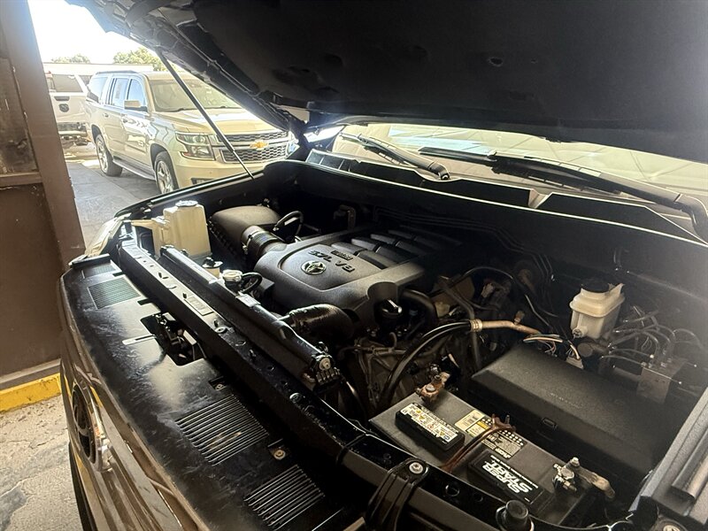 2017 Toyota Tundra SR5 - Photo 32 - Arlington, TX 76011