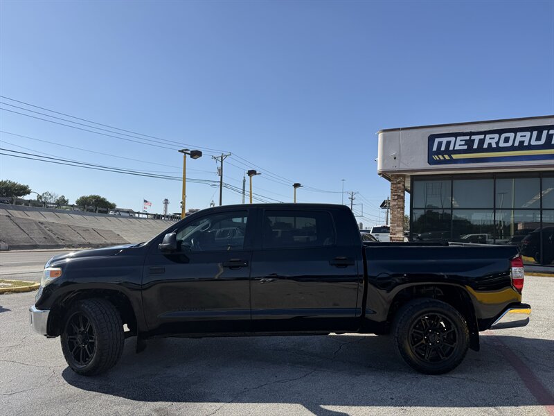 2017 Toyota Tundra SR5 - Photo 8 - Arlington, TX 76011