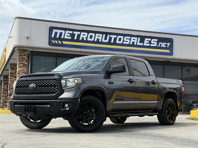 2018 Toyota Tundra SR5  