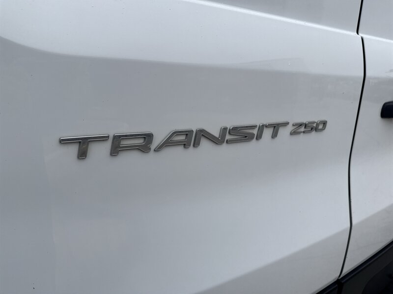 2020 Ford Transit 250 - Photo 13 - Arlington, TX 76011