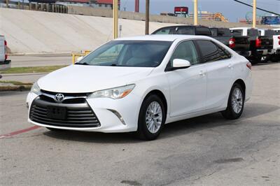 2016 Toyota Camry LE   - Photo 5 - Arlington, TX 76011