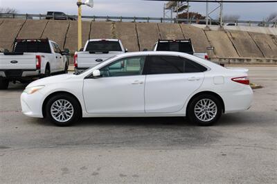 2016 Toyota Camry LE   - Photo 6 - Arlington, TX 76011