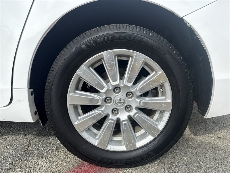 2017 Toyota Sienna LE 7-Passenger   - Photo 12 - Arlington, TX 76011