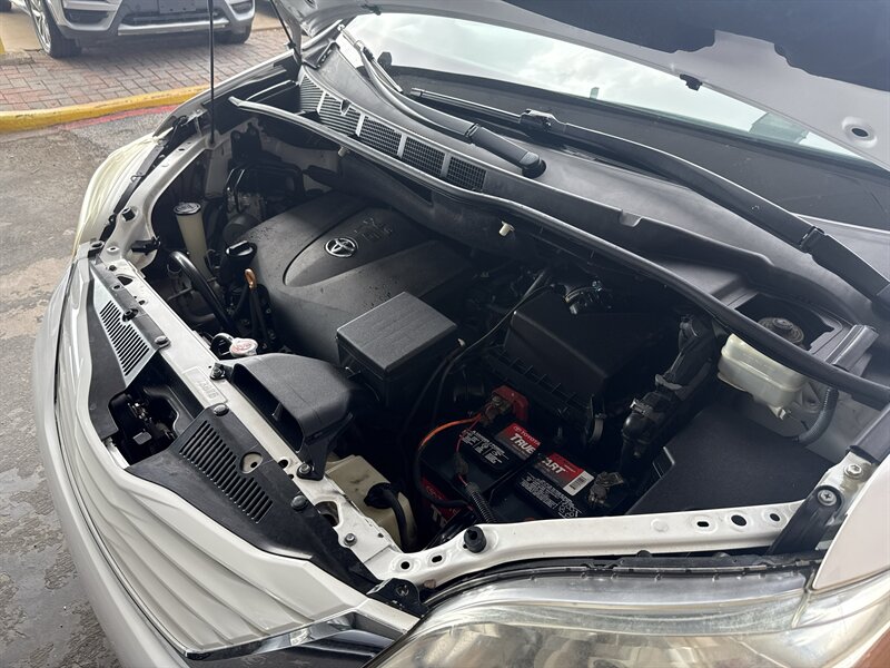 2017 Toyota Sienna LE 7-Passenger   - Photo 31 - Arlington, TX 76011