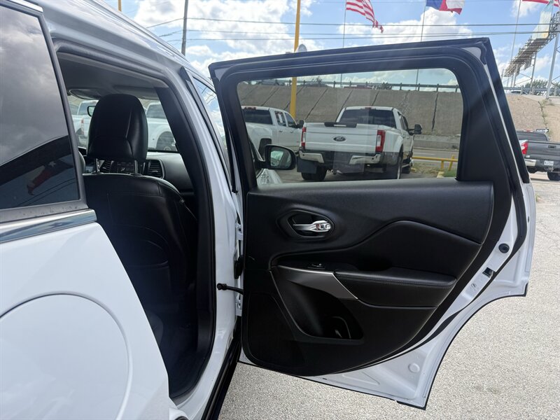 2019 Jeep Cherokee Limited - Photo 19 - Arlington, TX 76011